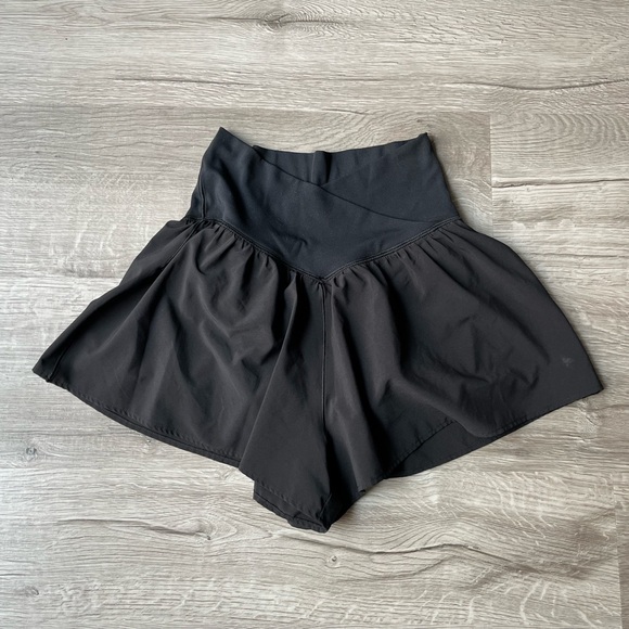 Offline By Aerie Real Me Crossover Flowy Short - Picture 1 of 6